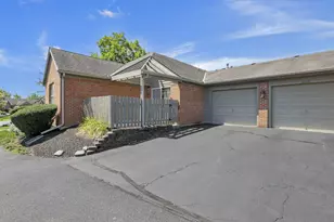 2402 Huntmaster Ln, Grove City, OH 43123 - Photo 39