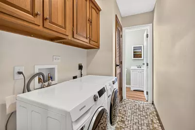 1438 Brenthaven Drive, Columbus, OH 43228 - Photo 19