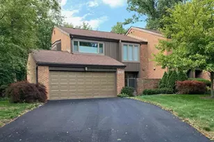 140 Glen Cir, Worthington, OH 43085 - Photo 1