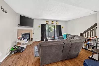 1586 Rock Creek Drive, Grove City, OH 43123 - Photo 9