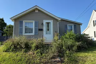 318 W 9th St, Marysville, OH 43040 - Photo 1