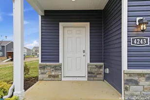 4249 Water Aven Dr, Canal Winchester, OH 43110 - Photo 5