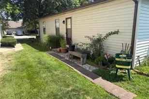 2305 Deerfield Dr, Grove City, OH 43123 - Photo 3