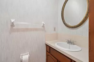 4611 Meekison Dr, Columbus, OH 43220 - Photo 17