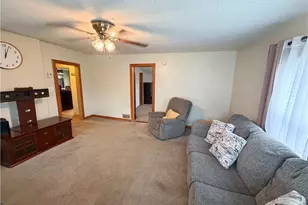 349 Fishers Ln, Zanesville, OH 43701 - Photo 5