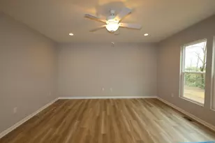 33 Englewood Road., Commercial Point, OH 43116 - Photo 3