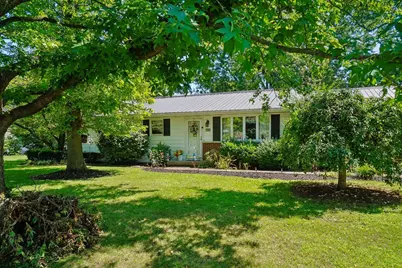 544 Edgewood Drive, Circleville, OH 43113 - Photo 1