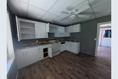 10114 Chestnut Street SE, Corning, OH 43730 - Photo 3