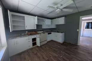 10114 Chestnut St SE, Corning, OH 43730 - Photo 3
