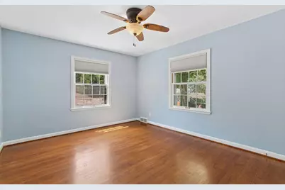 160 W Royal Forest Boulevard, Columbus, OH 43214 - Photo 31