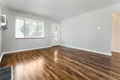 534 E Royal Forest Boulevard, Columbus, OH 43214 - Photo 3