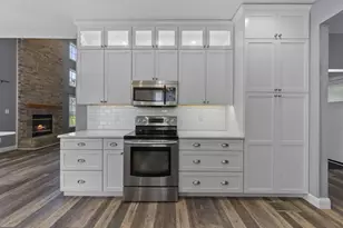 7302 Summerfield Dr, Lewis Center, OH 43035 - Photo 13