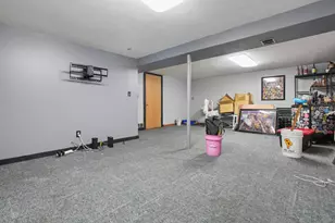 3841 Frazier Rd W, Columbus, OH 43207 - Photo 17
