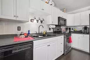3841 Frazier Rd W, Columbus, OH 43207 - Photo 9