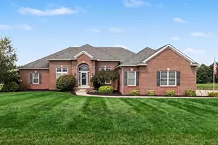 148 Connemara Dr, Granville, OH 43023 - Photo 1