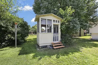 5100 Chipman Drive, Columbus, OH 43232 - Photo 3