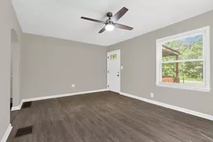 1059 Lawrence Dr, Columbus, OH 43207 - Photo 13