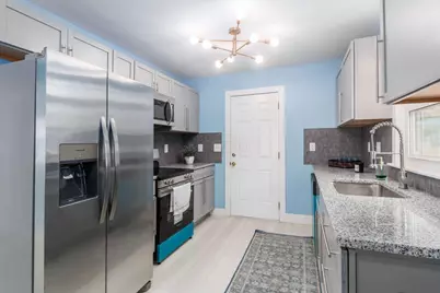 1569 E Blake Avenue, Columbus, OH 43211 - Photo 9