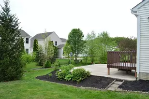 8840 Meadow Grass Ln, Lewis Center, OH 43035 - Photo 3