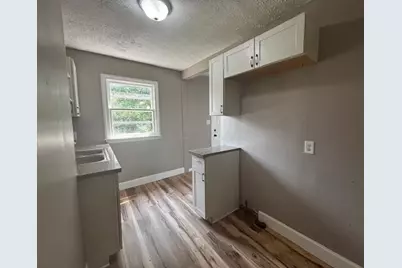 1335 E 25th Avenue, Columbus, OH 43211 - Photo 3