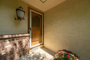 4880 Hayden Run Rd, Columbus, OH 43221 - Photo 7