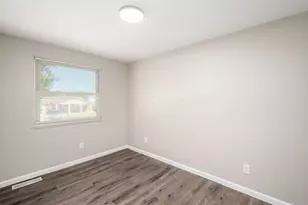 3861 Fergus Rd, Columbus, OH 43207 - Photo 13