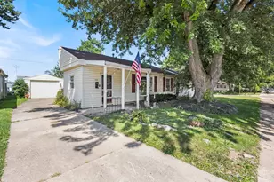 830 S Walnut St, Urbana, OH 43078 - Photo 1