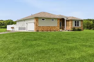 3197 Smeltzer Rd, Marion, OH 43302 - Photo 3