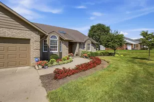 1097 Countryside Dr, Washington Court House, OH 43160 - Photo 3