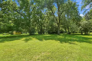 947 Hart Rd, Columbus, OH 43223 - Photo 23