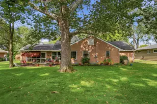 3836 Bickley Pl, Columbus, OH 43220 - Photo 19