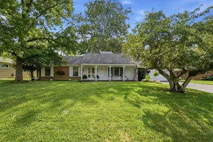 3836 Bickley Pl, Columbus, OH 43220 - Photo 3