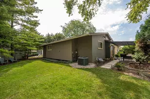 1664 Staffordshire Rd, Columbus, OH 43229 - Photo 7