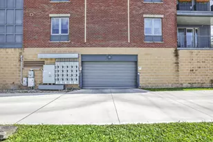 10 E Weber Rd, Columbus, OH 43202 - Photo 33
