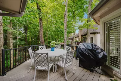 4245 Westleton Court, Columbus, OH 43221 - Photo 3