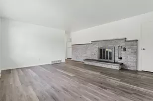 1390 Shanley Dr, Columbus, OH 43224 - Photo 7