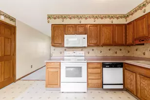 1905 Dandridge Dr, Columbus, OH 43229 - Photo 13