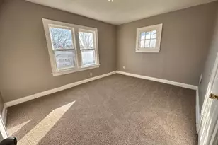299 N Ogden Ave, Columbus, OH 43204 - Photo 7