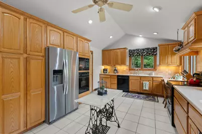 1360 Portage Drive, Columbus, OH 43235 - Photo 15