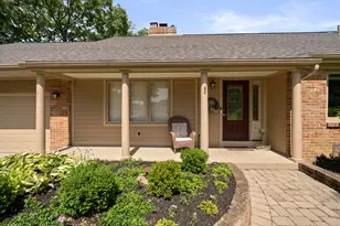 1360 Portage Dr, Columbus, OH 43235 - Photo 5