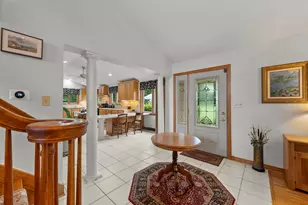 1360 Portage Dr, Columbus, OH 43235 - Photo 9