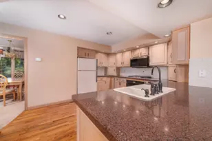 451 Valleyview Ct, Westerville, OH 43081 - Photo 9