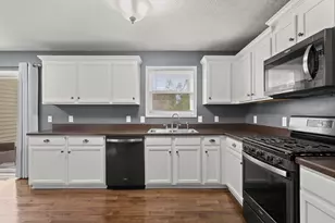 1300 Sassafras Ln, Marysville, OH 43040 - Photo 13