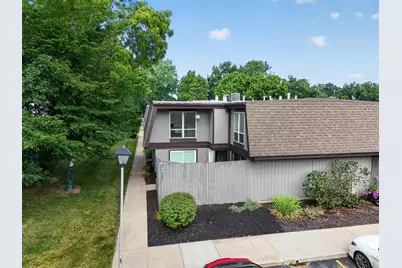 5421 Worthington Forest Place E #1A, Columbus, OH 43229 - Photo 1