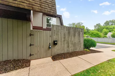 5421 Worthington Forest Place E #1A, Columbus, OH 43229 - Photo 5
