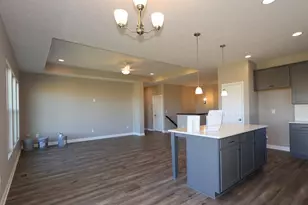 8138 Griffin Dr, Reynoldsburg, OH 43068 - Photo 9