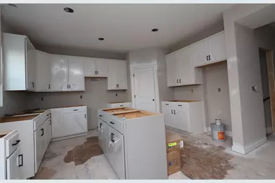 7931 Collins Drive, Reynoldsburg, OH 43068 - Photo 3