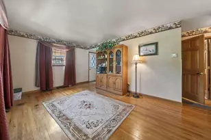 400 Maple Dr, Columbus, OH 43228 - Photo 9