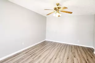 4066 Greenery Dr, Columbus, OH 43207 - Photo 3