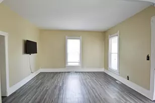 73 E Columbus St, Mount Sterling, OH 43143 - Photo 5